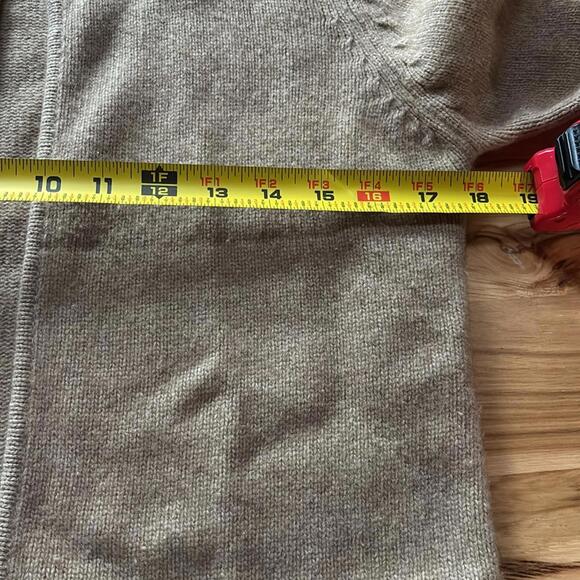 Vintage 100% Cashmere Calvin Klein cardigan - Picture 8 of 12